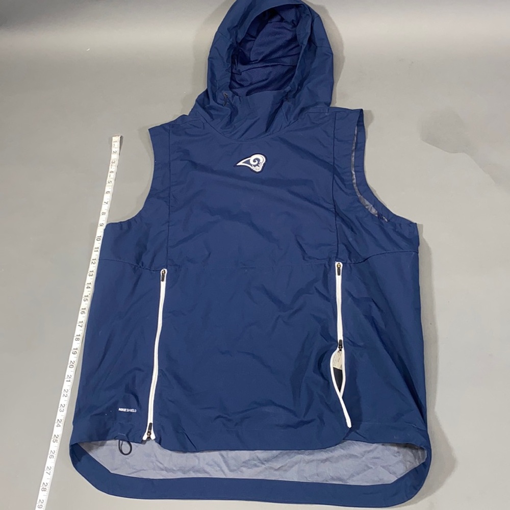Nike Shield Hooded sleeveless jacket